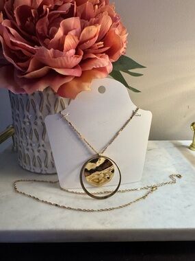 Gold-Tone Double Circle Pendant Necklace - Modern Gold Marbled Accent